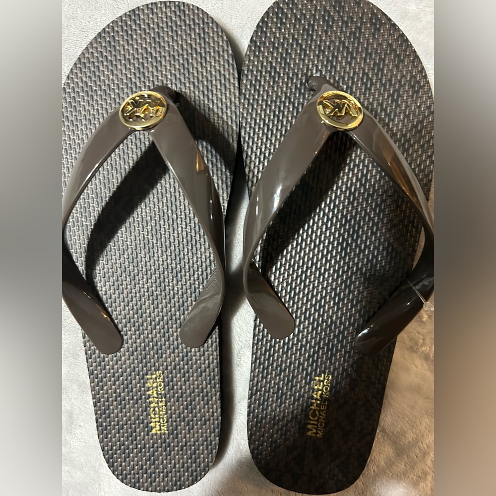 Michael Kors flip Flops